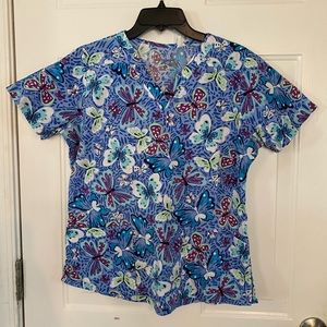 Buttersoft M scrub top